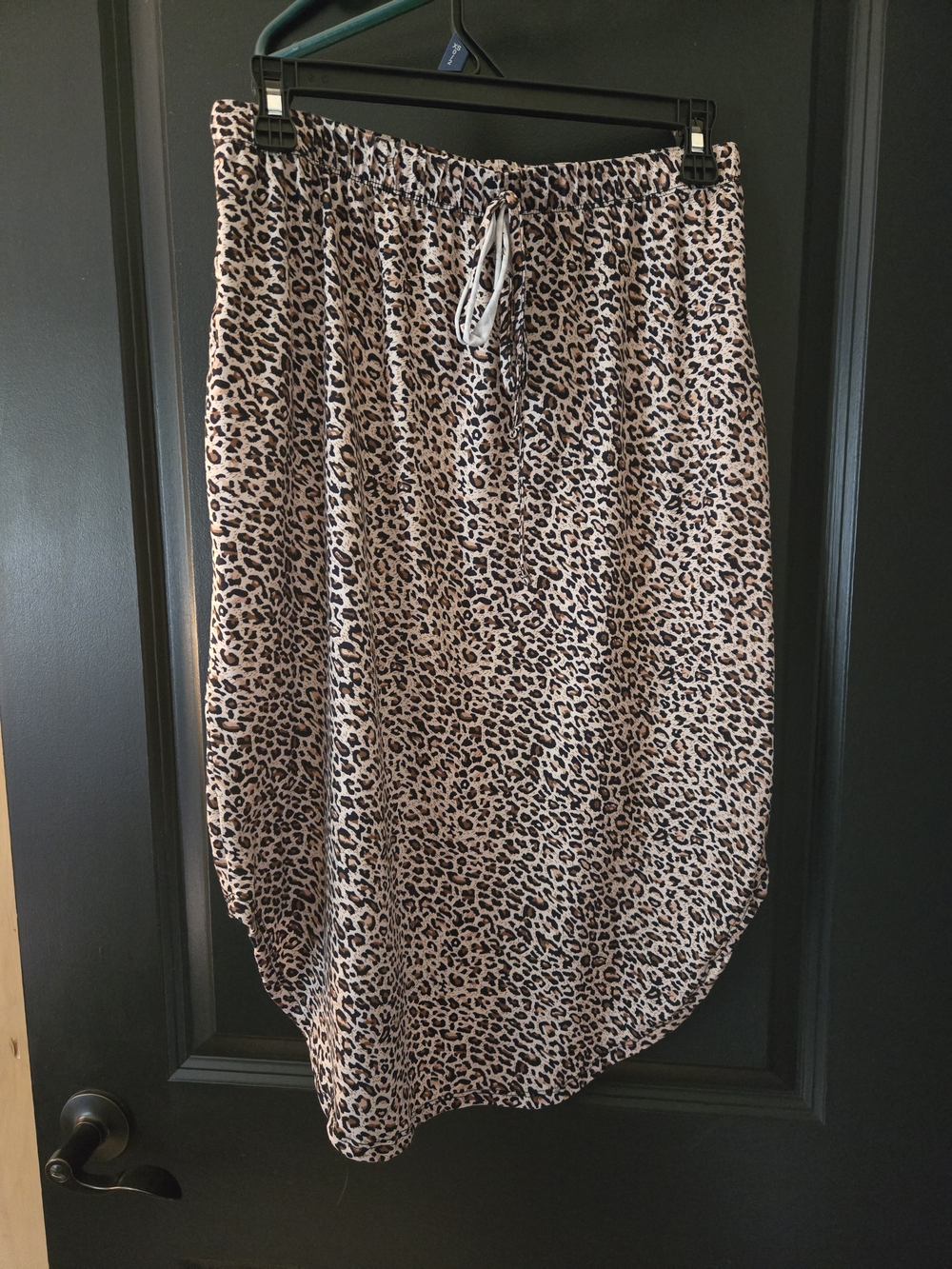 SHEIN Beige and Black Leopard-Print High-Low Skirt
